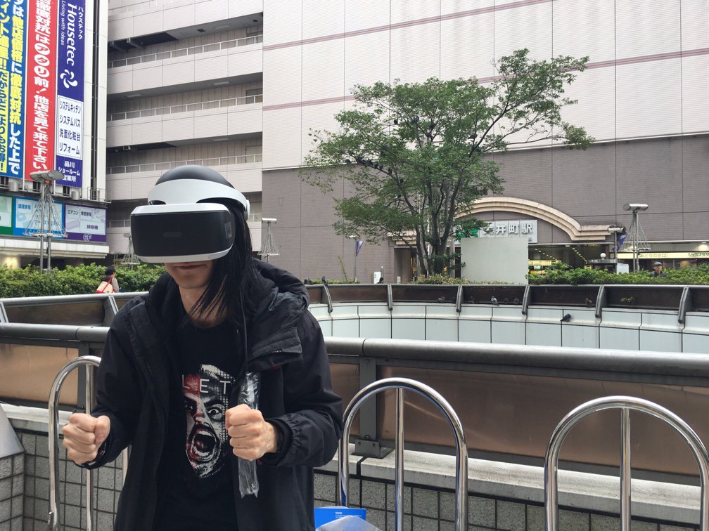 ヤマダ電機 Labi品川大井町店チームも無事 Psvr を受け取り 戻ってきました これでギズ編集部にはplaystation Vrが3台 どんどんレビューしていきますよ ギズモード ジャパン Scoopnest