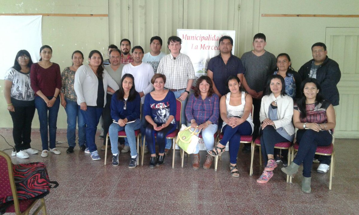 Jennyurba's tweet photo. Academia #ArgentinaEmprende capacitando emprendedores en La Merced - Salta @rubencesar @esteban_campero https://t.co/tbhf6Ttvz8