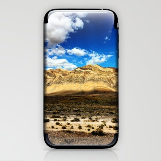 Having an ongoing love affair w/<a href="/DeathValleyNPS/">Death Valley NP</a>. Another #deathvalley print is available #society6shop #FindYourPark society6.com/product/death-…