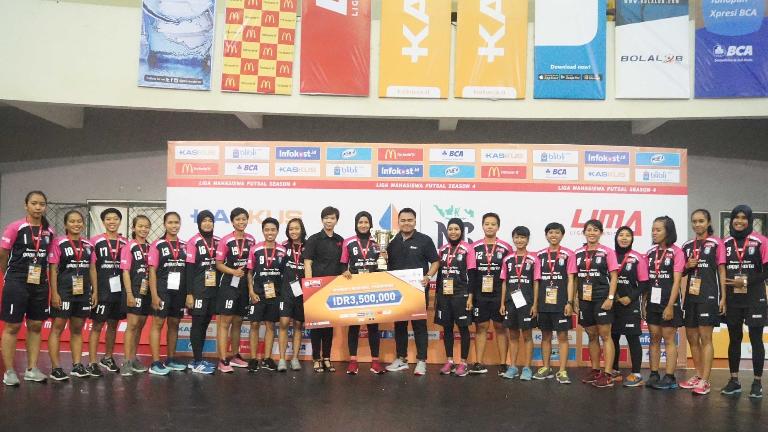 Tim Futsal Putri UNY Juara LIMA Futsal 2016 Central Java-Yogyakarta &amp; Nusantara Conference bolalob.com/read/40703/tim… #LIMAFutsal <a href="/LIMAFutsal_/">LIMA Futsal</a>