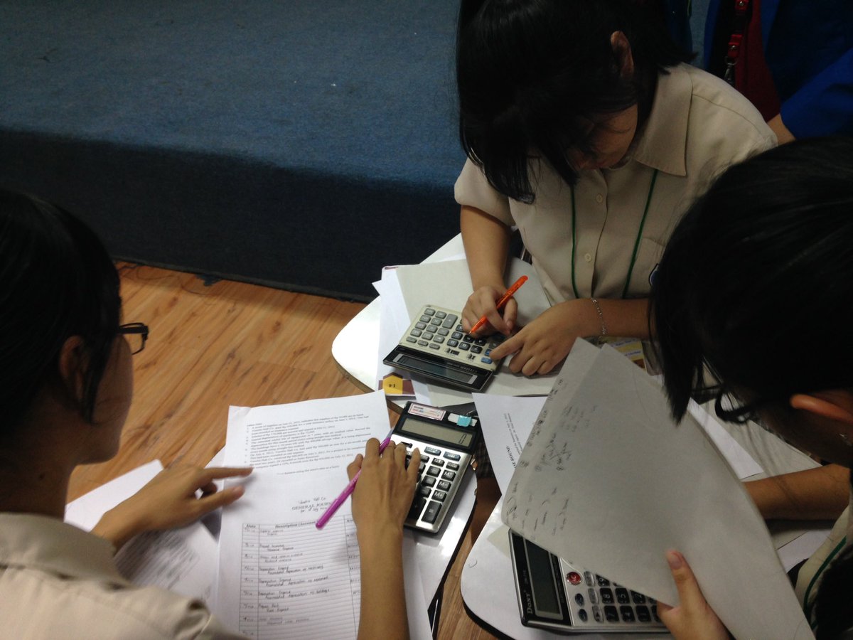 PresunivAD2016's tweet photo. SENIOR HIGHSCHOOL COMPETITION 

1st ROUND: CASES. https://t.co/vKpepEgPev