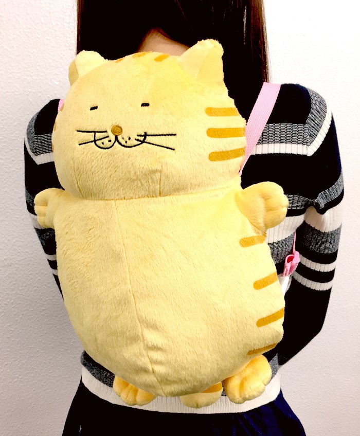 キャラとる Twitter પર 10月中旬は でぶねこ ぬいぐるみリュック が登場 ミケさんと茶トラさんがふかふかのリュック に チャックも大きいのでしっかり小物も入りマス でぶねこファン必見のアイテムデス 詳細はコチニャ T Co Yidfrbzpsa T Co