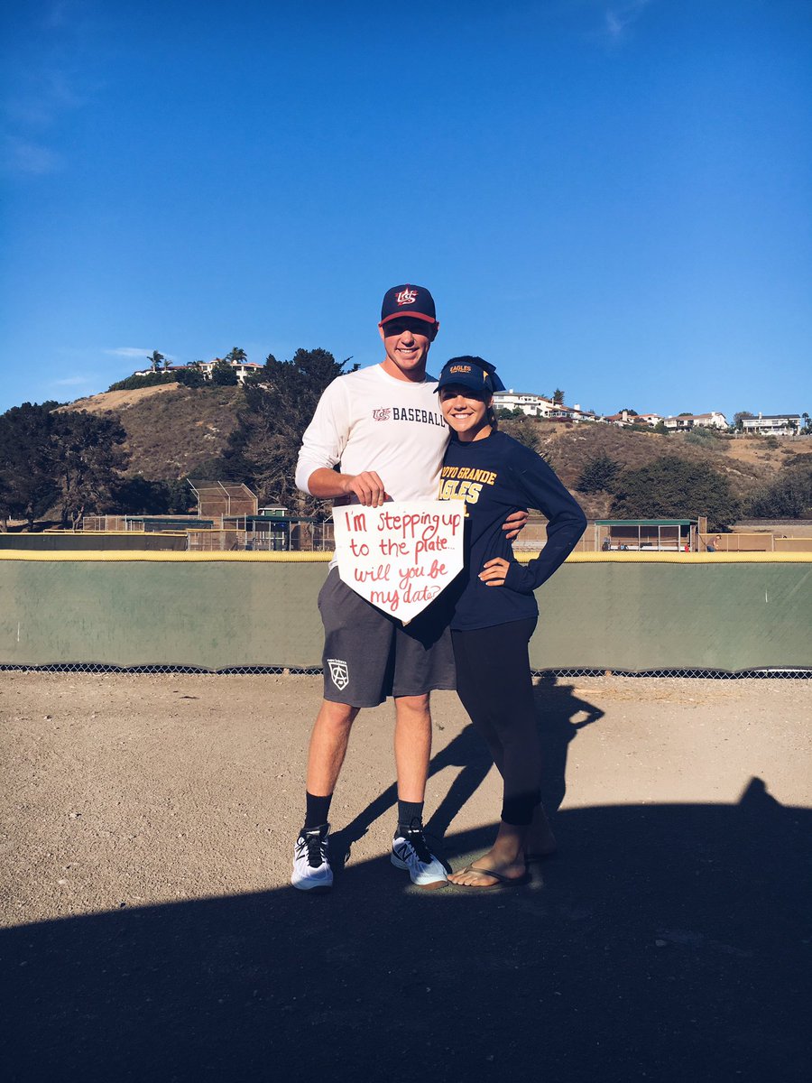 baciekurger's tweet photo. his catcher can't stick a pitch, but i can stick a date😉 https://t.co/mrFbnIhyxI