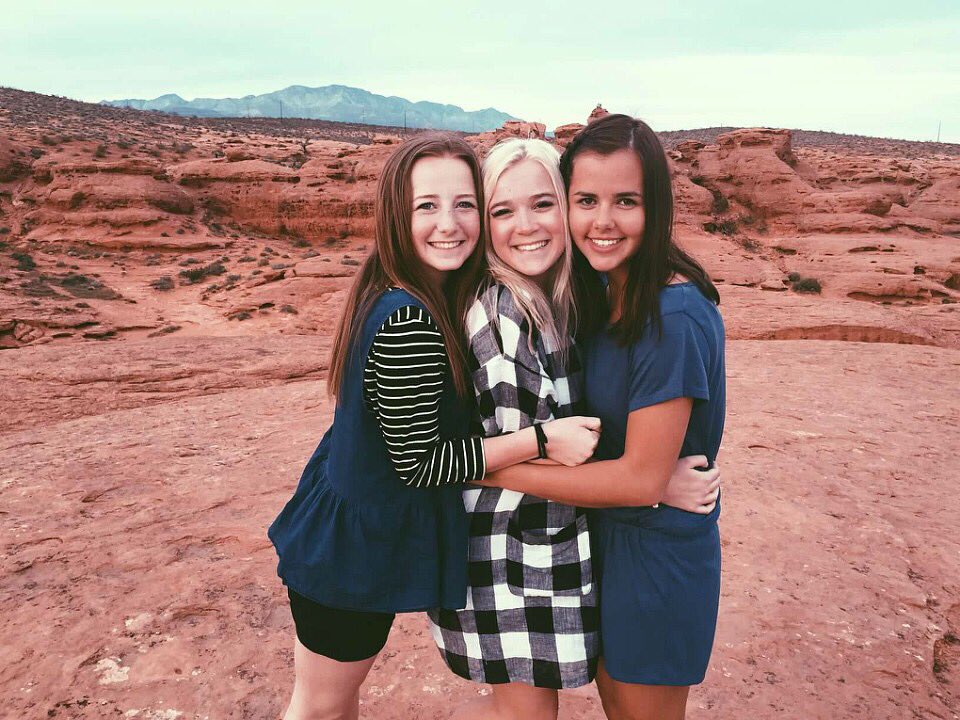 londonsmith20's tweet photo. HAPPY FREAKING BIRTHDAY to the best bug in the whole world. love you anna elle🎉💝💫 https://t.co/geZN1BGFTh