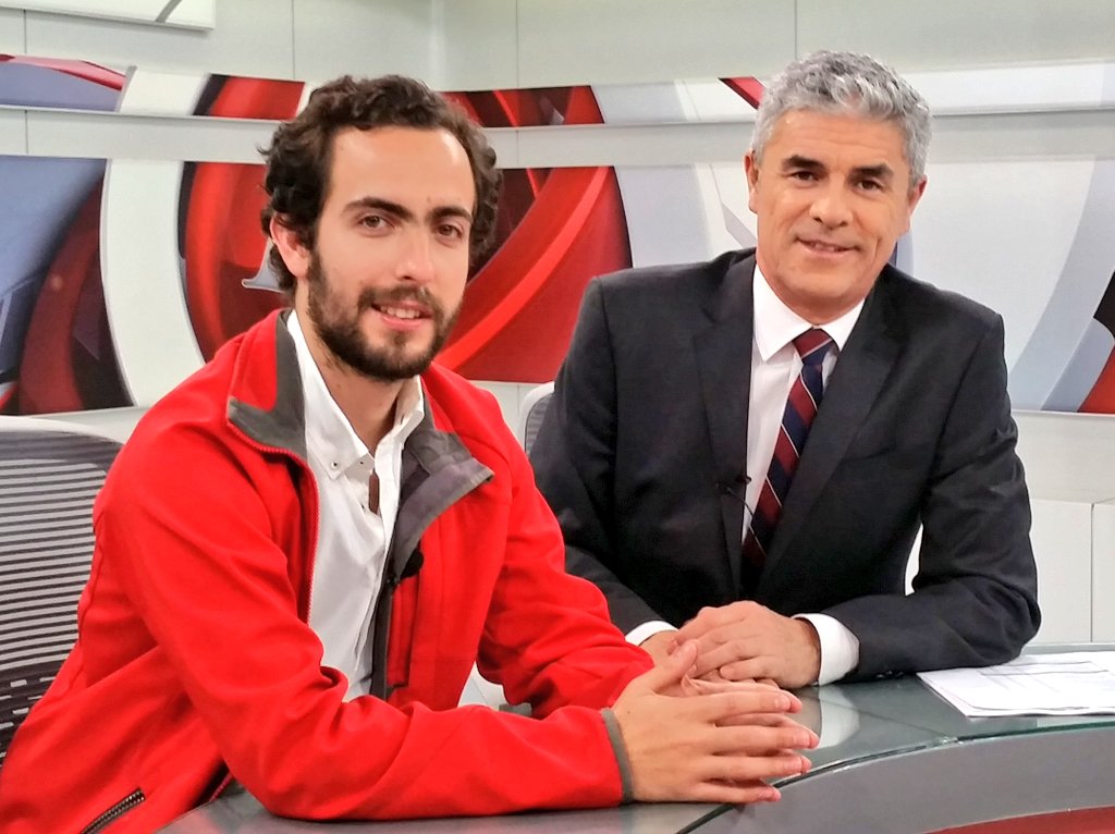 hzamarron's tweet photo. Agradezco a @fedesuarez por acompañarnos y  contarnos de @NomadFlock una excelente alternativa para disminuir el tráfico en la #CDMX https://t.co/YeDax5rtCg