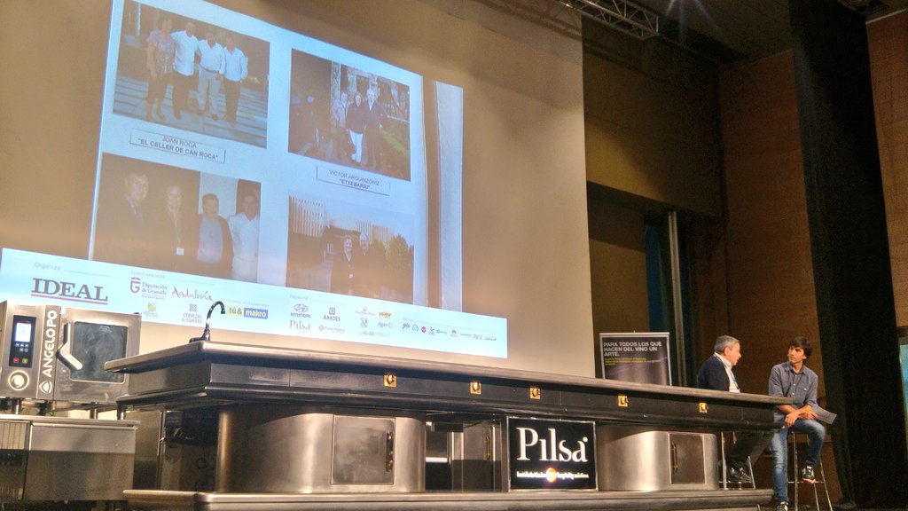 anaentreolivos's tweet photo. "El producto ante todo" @Bar_FM_Granada un sitio de culto, referente e icono de 40 m  #GranadaGourmet16 https://t.co/Ztc7odSz9g