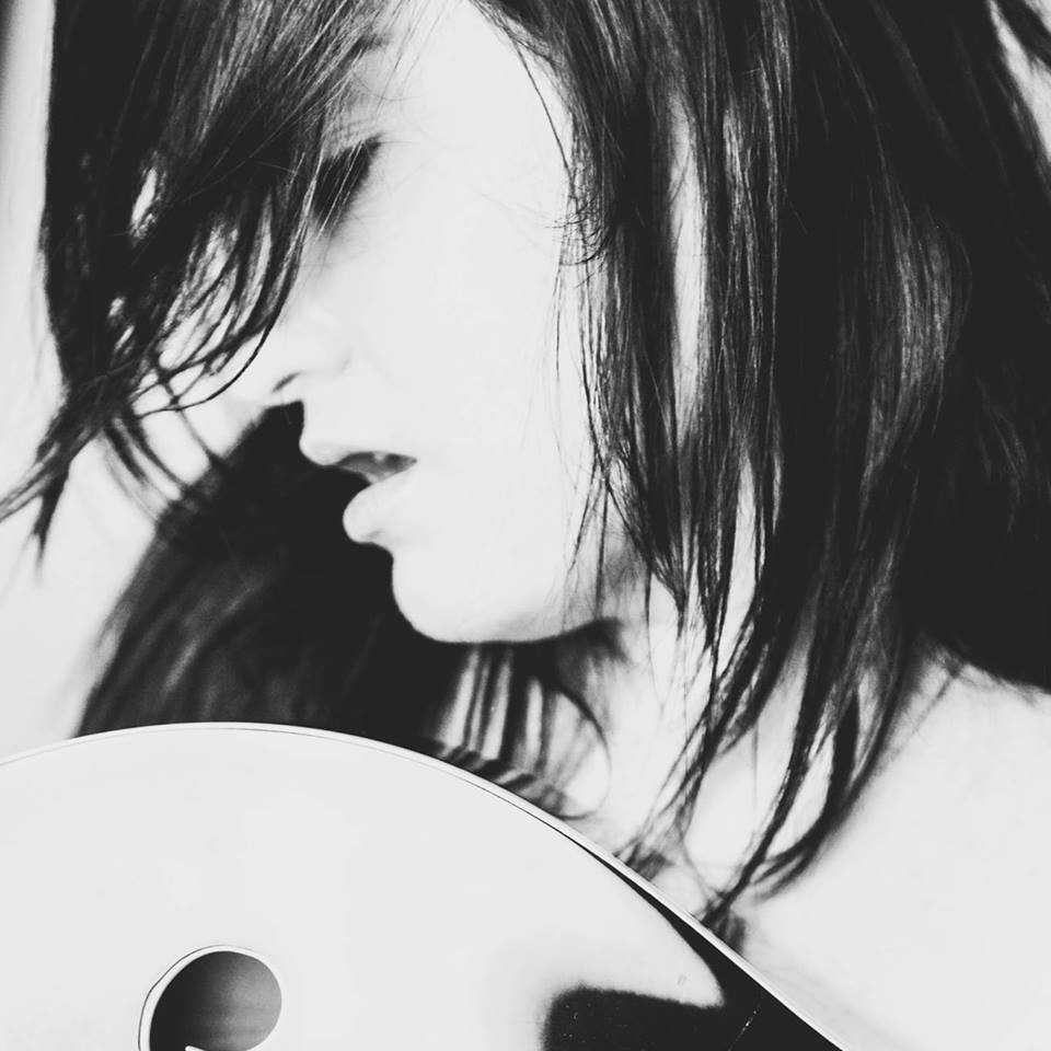 LaRucheLeLabel's tweet photo. Jolie nouvelle pour vous, @eliott_jane sera présente sur scène avec @baxterdury au @marchegare à Lyon le 20 octobre ! https://t.co/XAUzlG7rE8