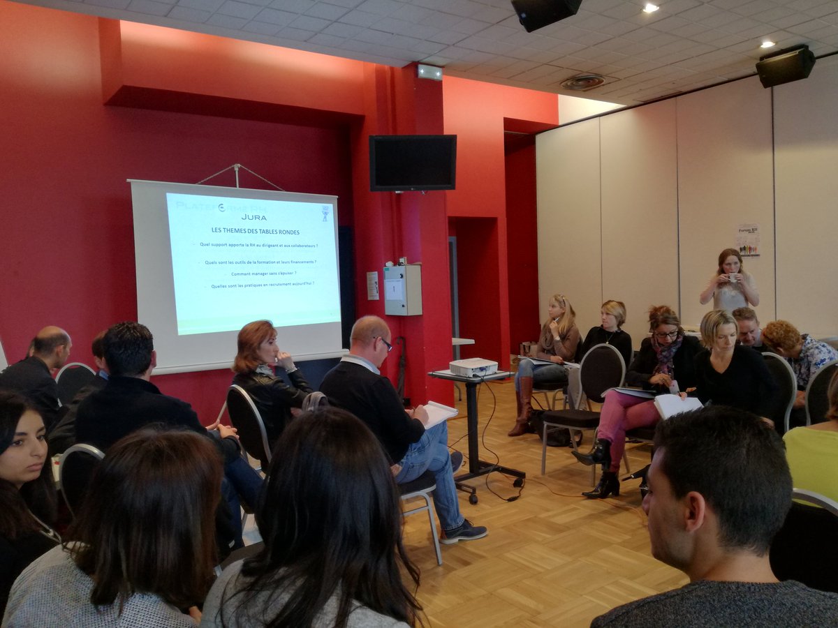 Personnance's tweet photo. Le #M2GRH de #Dijon échange aujourd'hui avec des pros RH sur des problématiques diverses grâce a la #PlaterformeRH Jura. @univbourgogne https://t.co/wSItSYU3xk