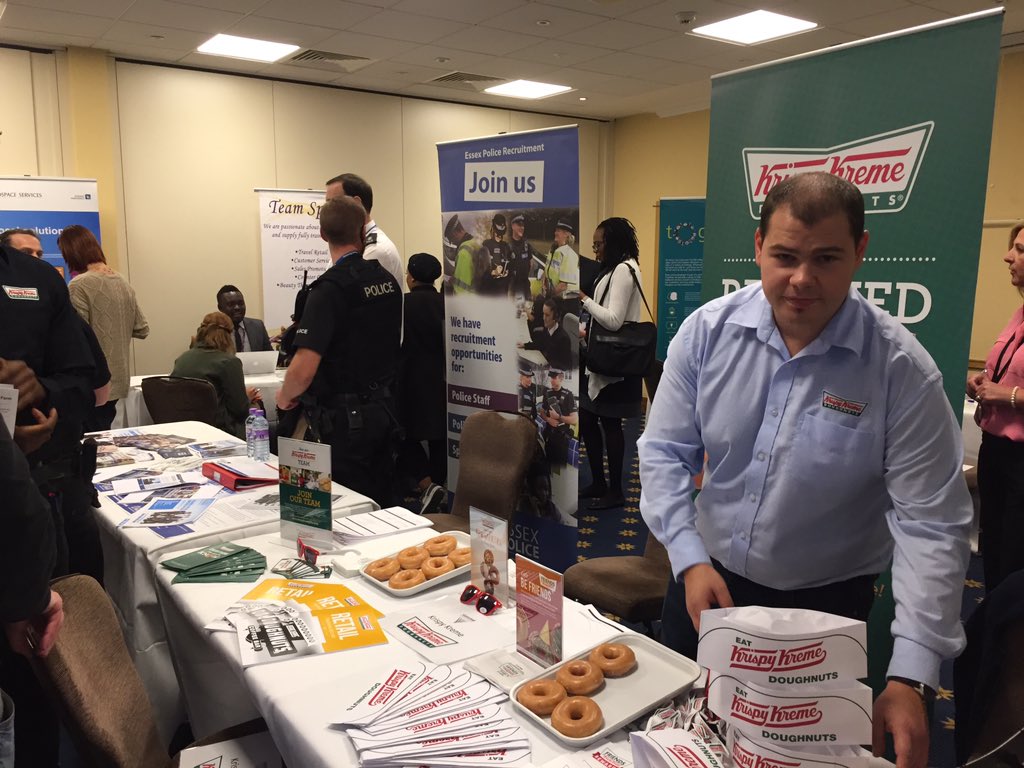 We are at the #StanstedAirport Jobs Fair &amp; look who they set us up next to!! <a href="/krispykremeUK/">Krispy Kreme UK</a> #AirportCops #copsanddonuts #profiled 👮🏻🍩