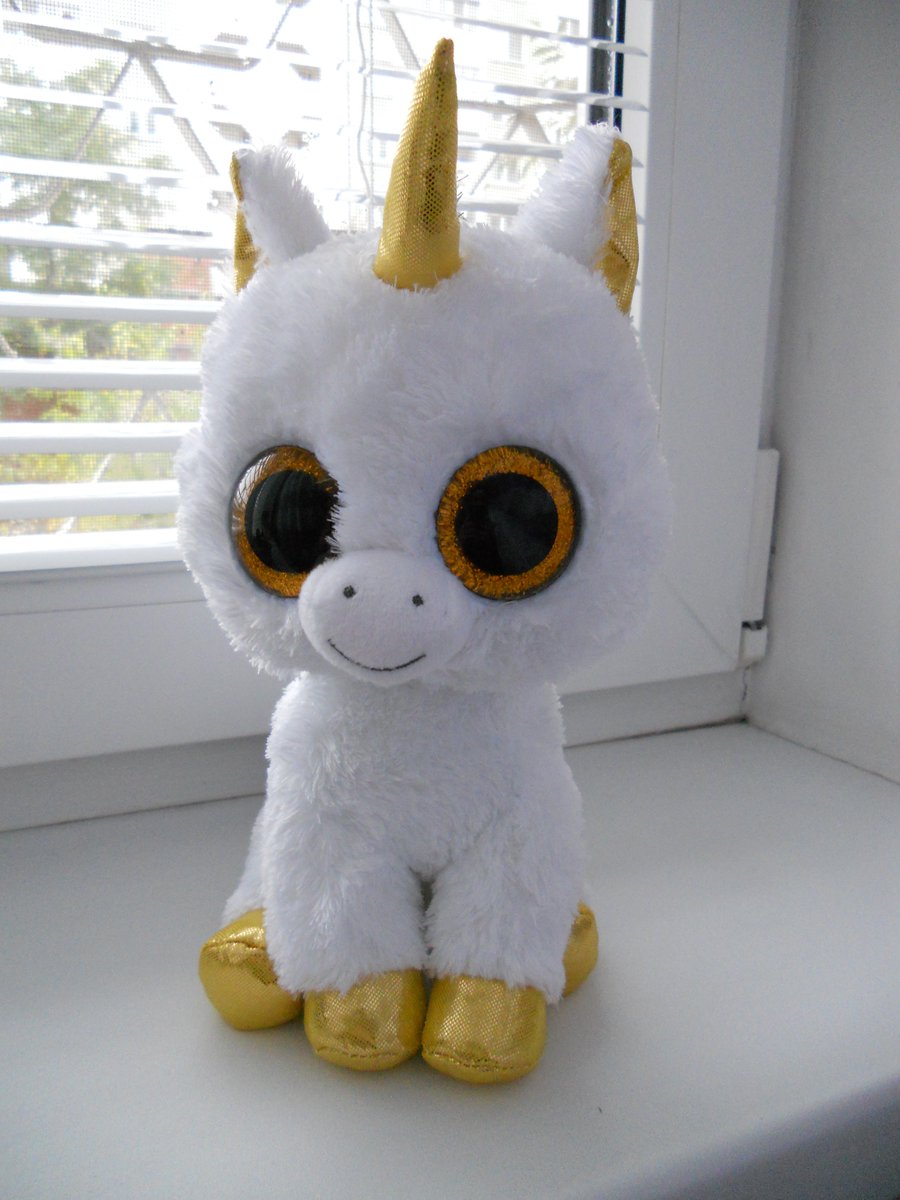 7d3709's tweet photo. 😍😍🦄 https://t.co/VxDtYeGISL