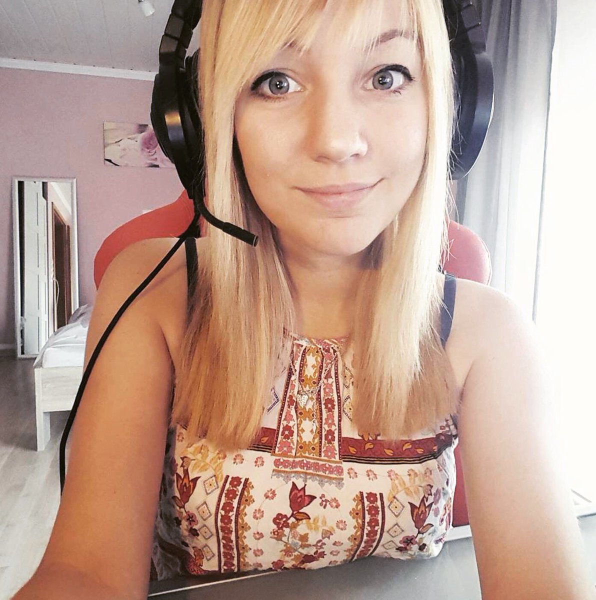 Tollenzo_Shop's tweet photo. ICYMI: We welcomed 5 CS:GO ladies to the #expertfamily earlier this week. @JulieCSGO is one of them! #WelcomeLadies
https://t.co/lMwDFM5DLT https://t.co/EL0loU0JUg