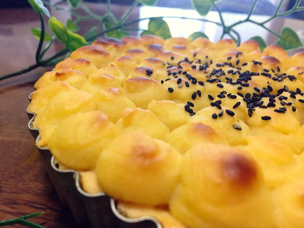 sweeeet_potato3's tweet photo. さつまいも商品増える季節になりましたね🍠
さつまいもで生きていけそうなくらい大好き。

過去作載せときます(1枚目は去年のハロウィンの、、下手😂)
今度はスイートポテトケーキつくりたい！！

#さつまいもの日
#お菓子作り
#お菓子作り好きな人と繋がりたい https://t.co/qmNFuPczTt