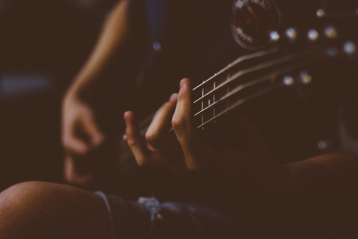 openmicrome's tweet photo. Hey, it's Open Mic Time! Bring your new projects and show them to us tonight, at @fiddlersrome starting 9pm! #openmic #rome https://t.co/I1DeMWhBkH
