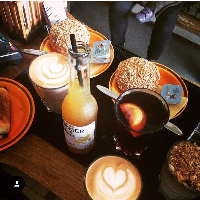 kaffeistedgade's tweet photo. Vi har det hele. Kom selv og prøv�� GO Morgen Vesterbro #morgenmad #bollemedost #croissant #tykmælkmysli #kaffe #var… https://t.co/p7RFUKUWxg