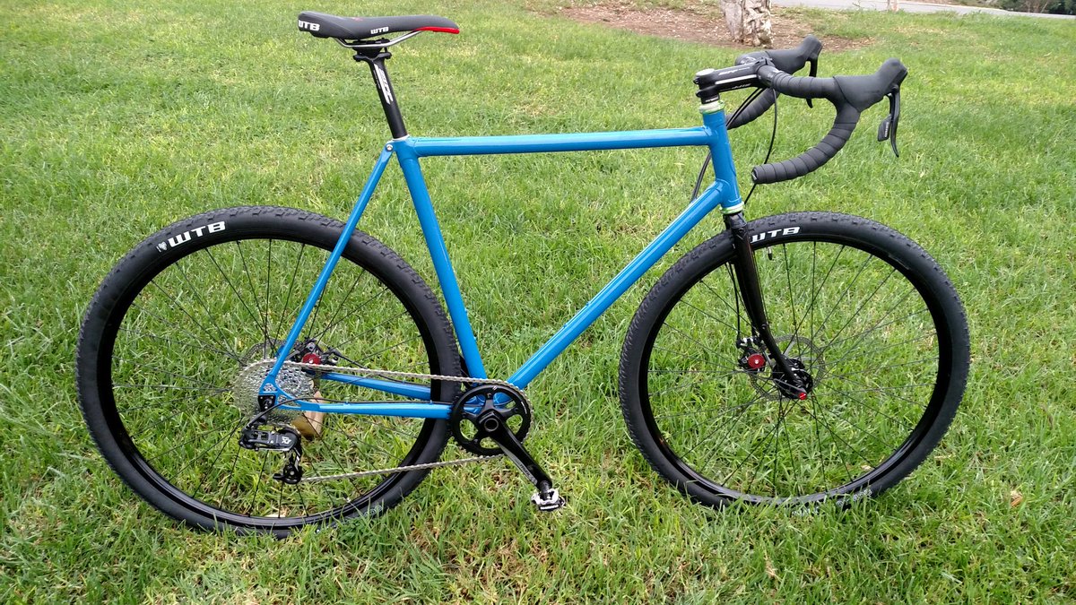 VarcoCycles's tweet image. Finished my #Cyclocross #Bike. Now it's time to hit the trails and races! #Custom #DIY #Handmade #4130 #MadeInTheUSA #RogueOne #California