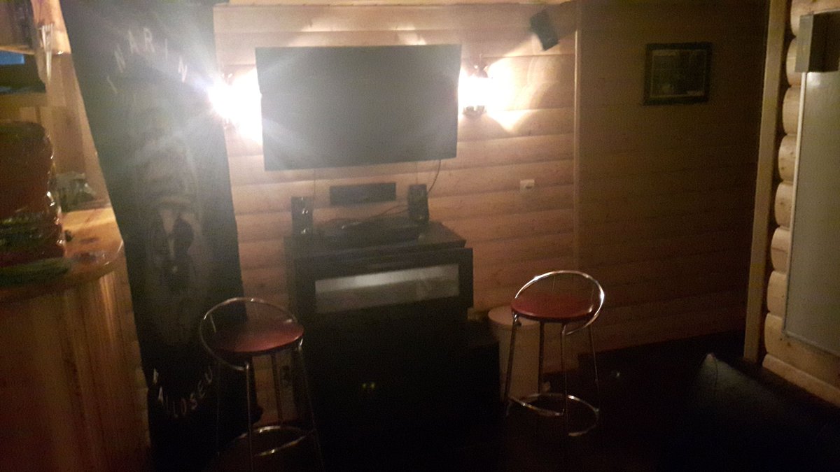 JoniCorner's tweet photo. Puitteet kunnossa mutta missä illan isännät @jondellos ja Juuso #JoniCorner #Studio2016 #tj1 https://t.co/IQF7GIrCeB