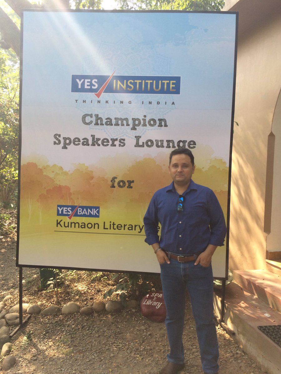 YESGlobalInsti's tweet photo. Thank you @authoramish for your riveting talk @YESBANK @KumaonLitFest #KLF2016 https://t.co/oSkumnQbPG