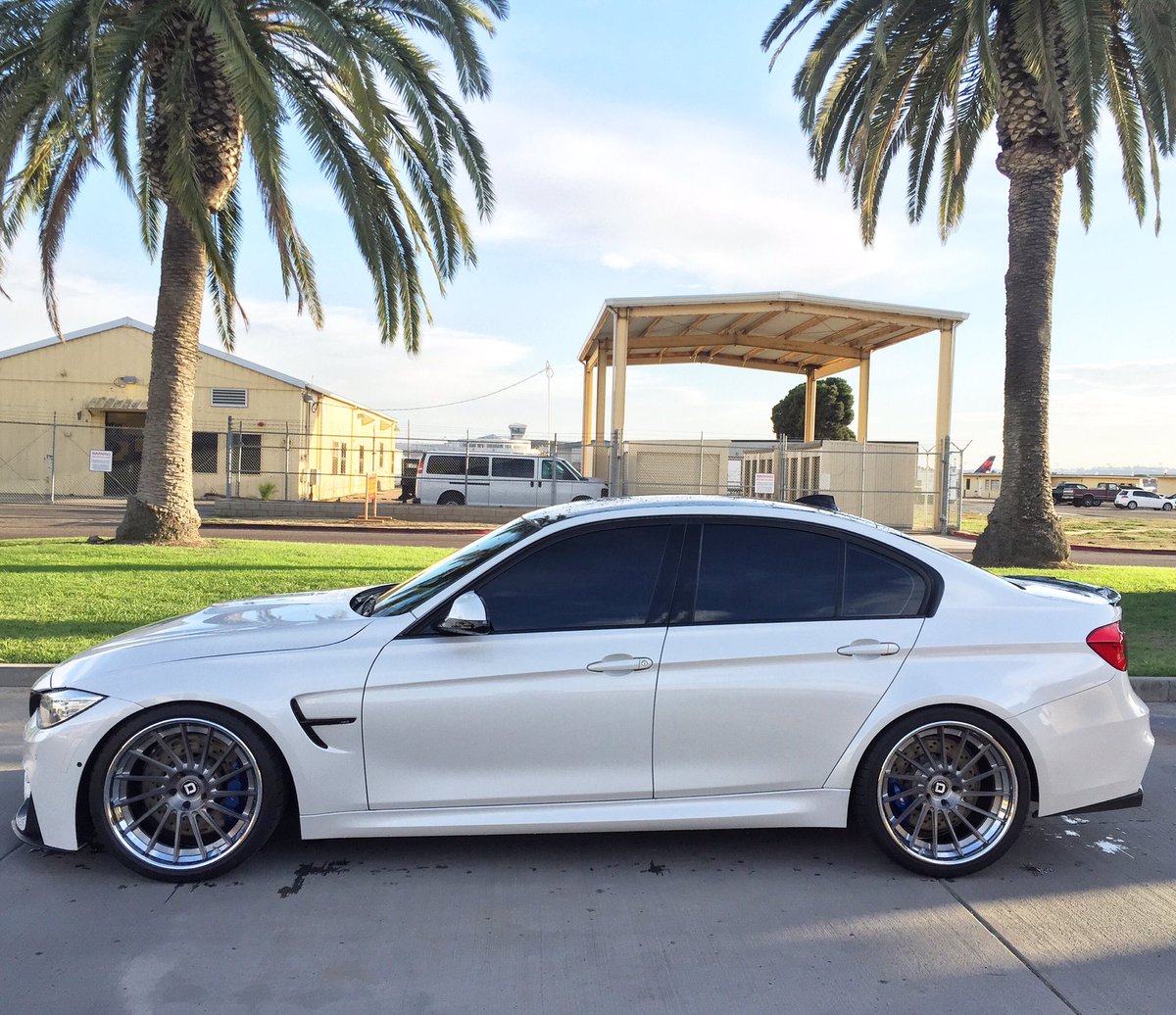 MikeLowry1388's tweet photo. Self Made 🙌🏾💯 #bmw#bmwm3#f80m3 https://t.co/AqzZSqNtKI