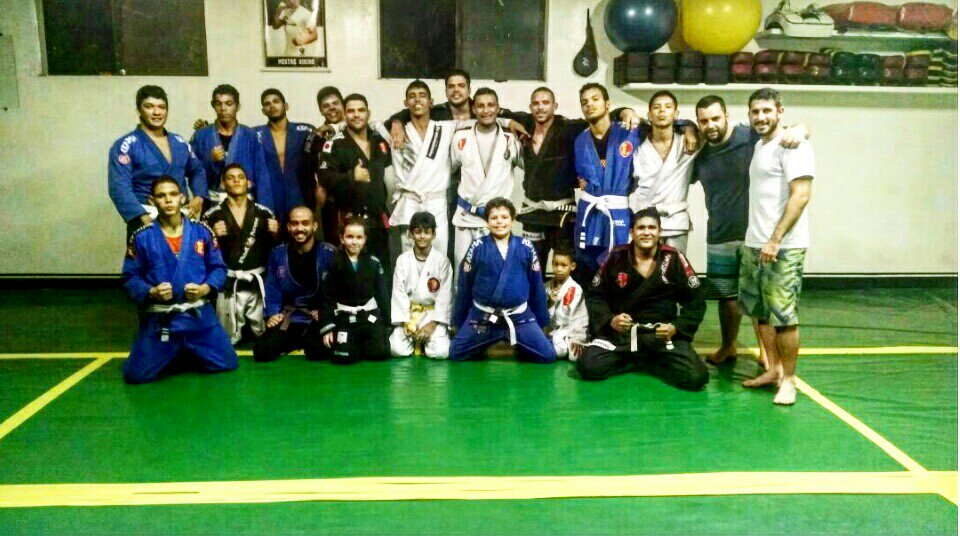 VicHorla's tweet photo. DeLaRiva BJJ https://t.co/dcal59W77F