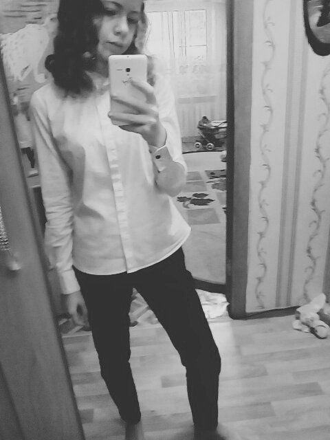 05Viktorya's tweet photo. После болезни собираюсь в шкалку👗👑✌ https://t.co/W8ojO79rUm