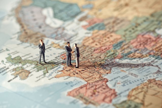 grodriguez_es's tweet photo. Looking to grow your #SMB internationally? @Robert_Gorby breaks it all down into 10 bitesize chunks: https://t.co/aqwXaUUZxy via @SDL https://t.co/xDMoHxl2D0
