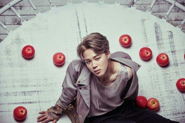 tanganova's tweet photo. Чукаэ!!! Оппа, поздравляю тебя !!😚😚😚💜💜
Мне нрав твои щёчки 😍 удачи с Юнги 😂
#bangtan#bts#jiminpark#HAPPYJIMINDAY https://t.co/Eq6C5XLtXH