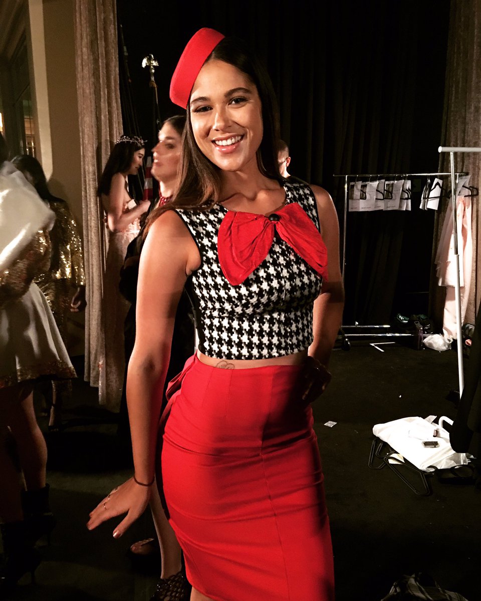 roseeandbabee's tweet photo. #lafw2016 #artofhearts #fashionshow #roseeandbabee #Ai #institute inland empire#featureddesigner 40's #50's #vintageinspiredbrand @dijionae_ https://t.co/hsxYo5o4Gs