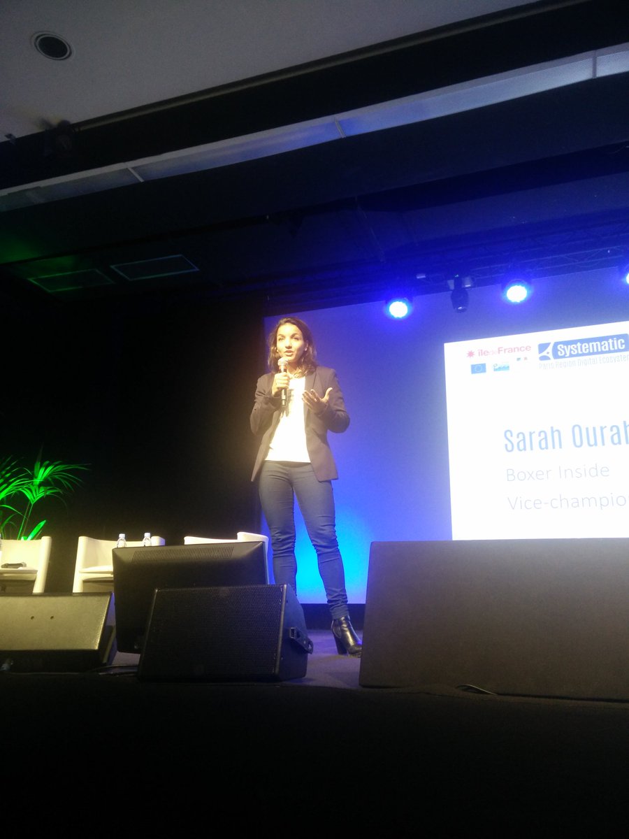 RobinRivaton's tweet photo. @SarahOurahmoune sur scène pour la #JAP2016 organisée par le @Pole_Systematic https://t.co/IXJHMuXSIG