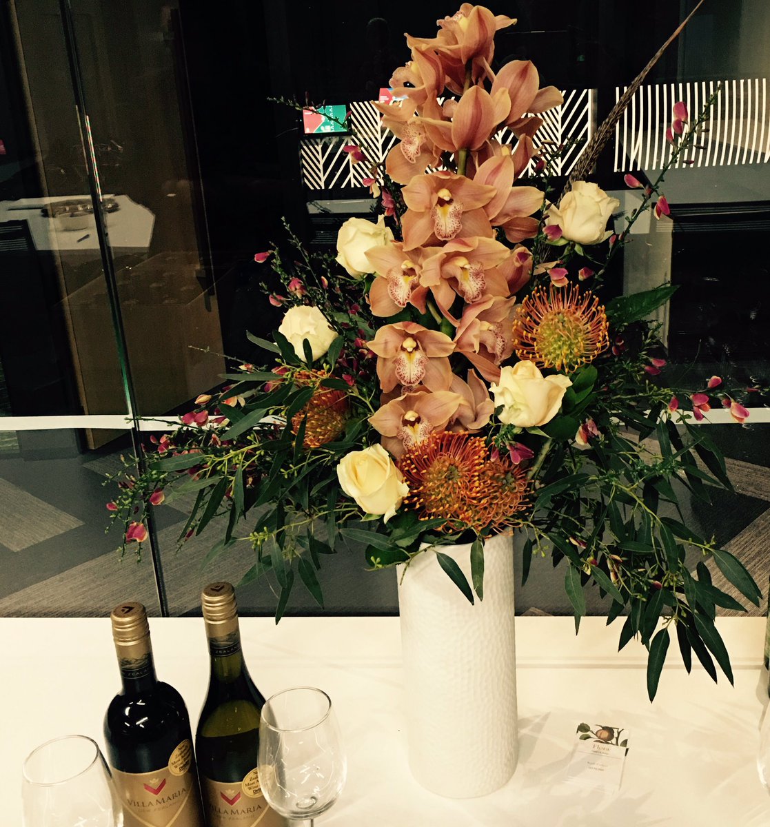 heroforschools's tweet photo. Stunning flowers arrived today frm my gorgeous friend #talentedflorest Looked lovely for @linc_ed #leadershipworkshop tonight @vodafone_xone https://t.co/iv6gkYu8E7