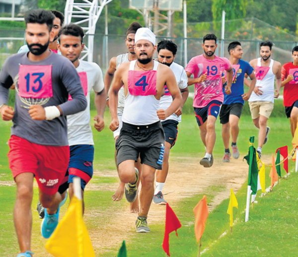 Vandanadhiman50's tweet photo. पंजाब पुलिस की भर्ती में 27 % उम्मीदवार हुए डोप टेस्ट में फेल
@PunjabPolice #Recruitment #27Candidates #DopingTests
https://t.co/x5l4XJ6QI0 https://t.co/hqUFSyrBqB