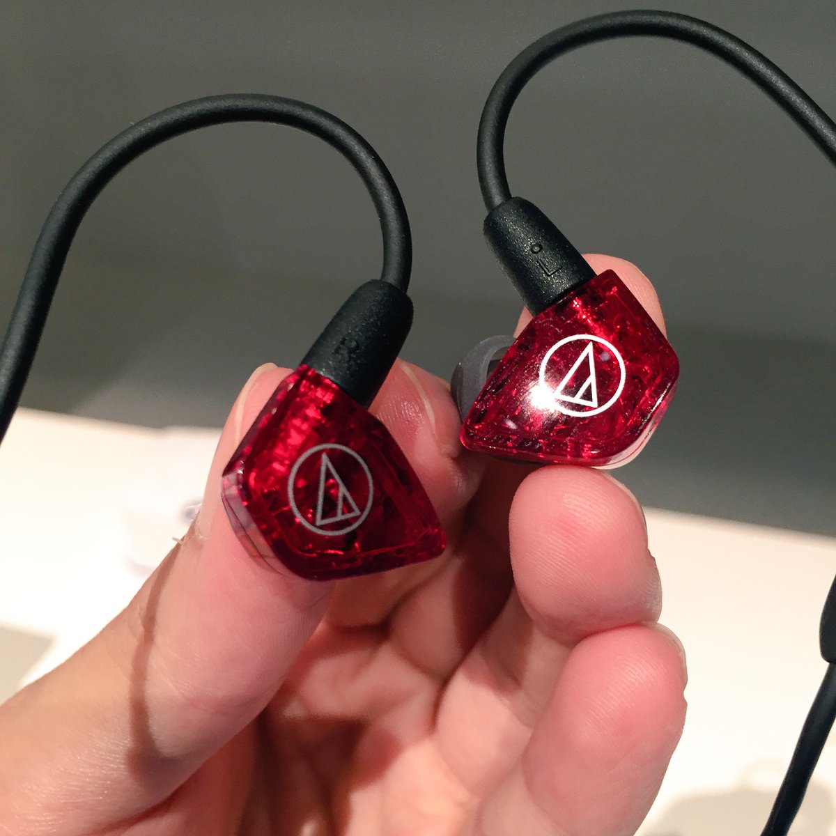 audio-technica ATH-LS200 赤色 イヤホン Audio-Technica ATH-LS200 赤