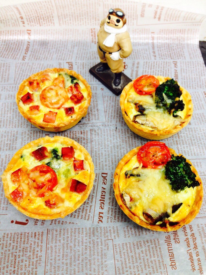 aileporc's tweet photo. さらにキッシュも登場しました！
燻製イワシと���マトのキッシュ、ベーコンとほうれん草のキッシュも新登場！
こちらも是非ご賞味下さいませ！！ https://t.co/yWPwuGjj5P
