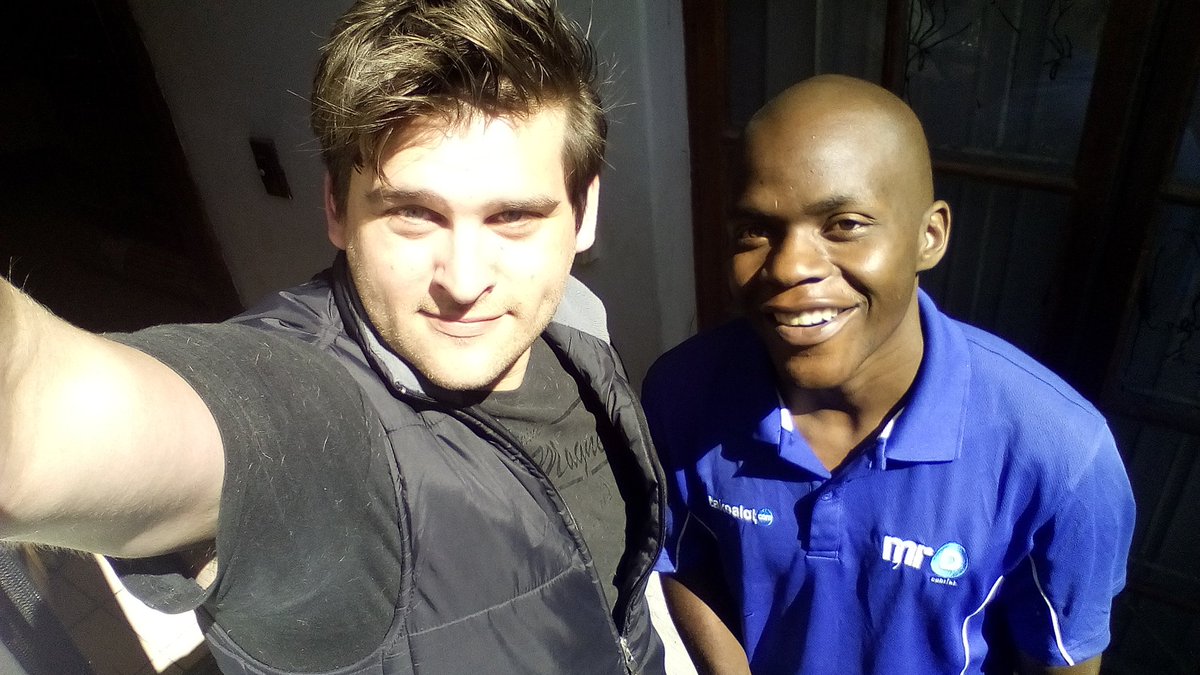 ExpressUnbox's tweet image. Look who delivered another package to be unboxed from @TAKEALOT at @ExpressUnbox #UnboxExpress #Takealot #Giveaway #CapeTown vibes