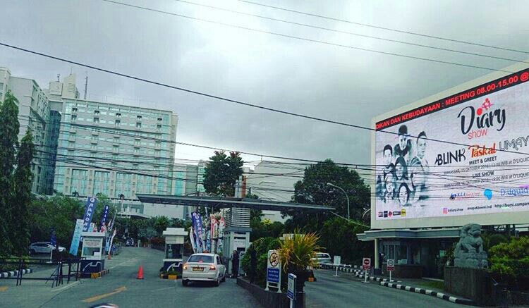 BSMakassar_'s tweet photo. Guys, are you ready? #Diaryshow @NuBLINKOfficial @paskal_duo @Umaykeren https://t.co/sW5gm7S4Mh
