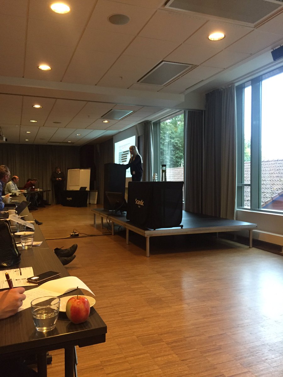 @KajaSekse på #dom16 gir tips og triks om #InfluencerMarketing 🎉👏👏👏