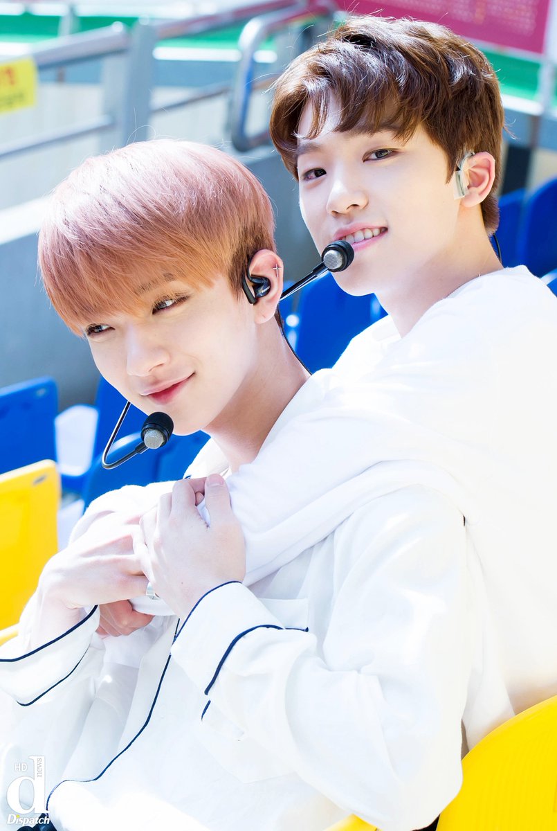 Vliveofficial's tweet photo. 윤택한 덕질을 위한 오늘의 #HD포토 주인공은 쎄더네임~#세븐틴 내맘때리는 과질 사진 줍줍하러 오세요 #SEVENTEEN ▶https://t.co/LXkABUrmyV https://t.co/lOQTqW5KSW