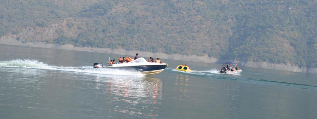 Tehri Lake Festival -Much-awaited 2 days water sports and cultural event on 15th &amp; 16th Oct. 2016 in Koti Colony, Tehri, Uttarakhand, India.
