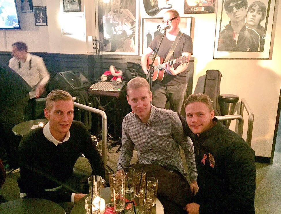 tommyvictor's tweet photo. @vgurrah Del 1. Får bli en liknande runda när @jackelingmerth är spelledig någon gång våren 2017. Min bildbank får aldrig dö! 🍻#heldag https://t.co/LsmnlBNYR9
