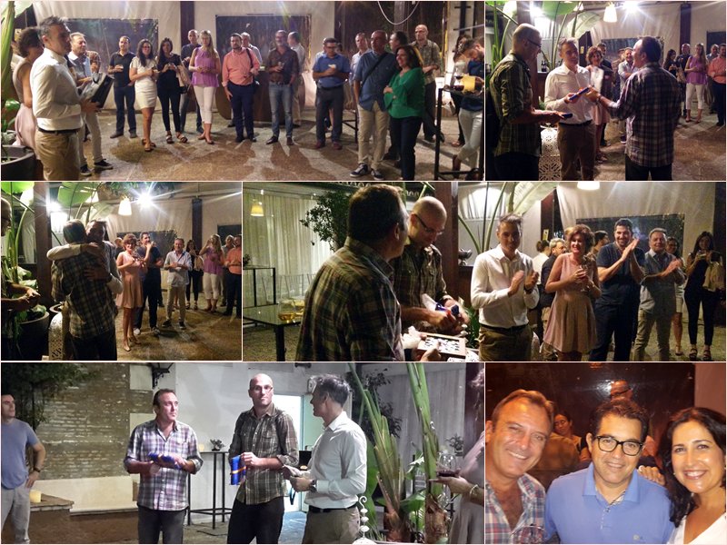 Felicidades al profesor del año 2016! Nuestro profesor de Economía Europea Javier Rodríguez!