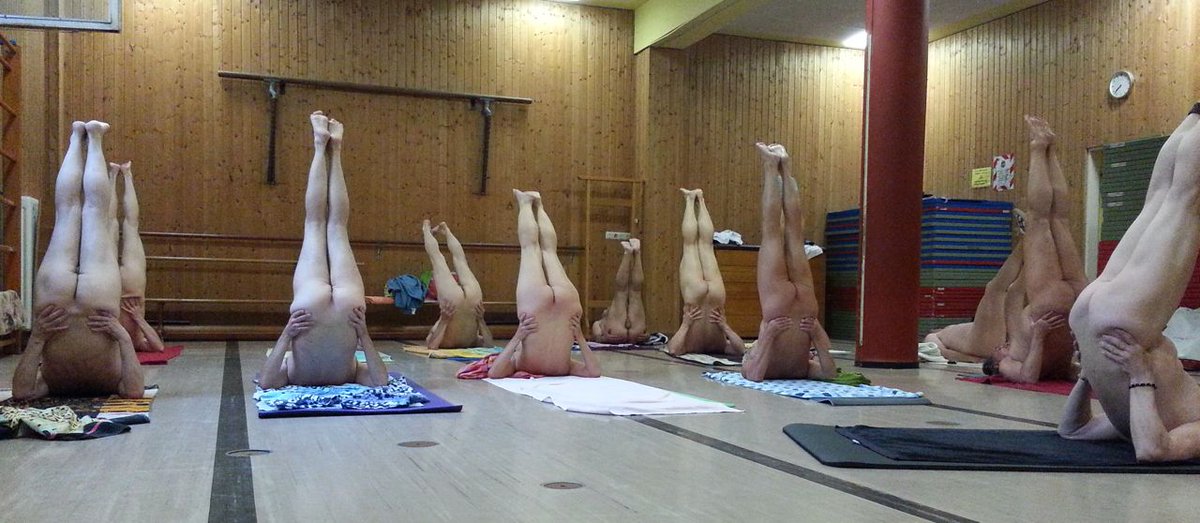 IsarAlex's tweet photo. NacktYoga wieder alle 14 Tage im Herzen Münchens. 
Mehr: https://t.co/JVA091faZZ
Gruß @IsarAlex https://t.co/kWGorBC30z