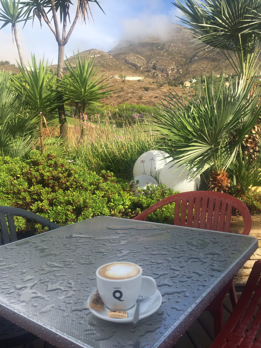 BenalmadenaGolf's tweet photo. Y después de la tempestad...☀️@BenalmadenaGolf @BabooLR #coffeetime #golf #paradise #FelizJueves ⛳️🏌⛳️ https://t.co/TrcTNf5nMM