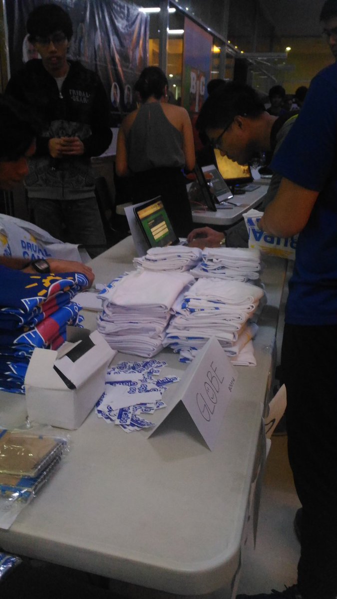 PHPConfPH's tweet photo. TO END THE FIRST DAY WE'LL BE GIVING AWAY LIMITED DRUPAL SHIRTS!!!! #phpconfph2016 #php #php7 #phpughph #phpconfph #LAMP #wordpress 😁👍 https://t.co/ew5jfDXkOR