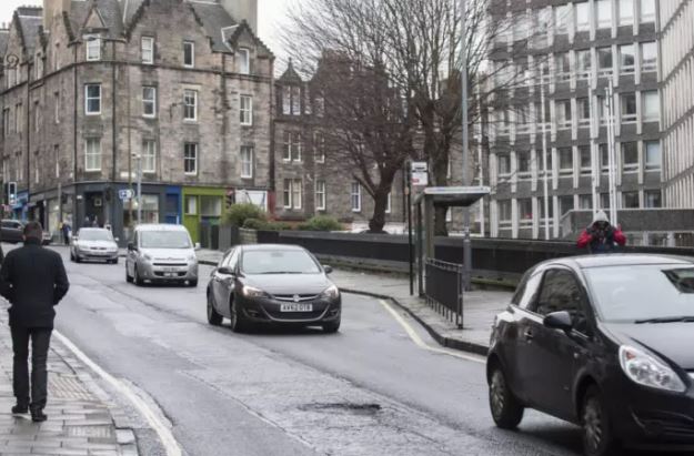 edinburghpaper's tweet photo. Edinburgh’s pothole damage payouts to motorists soar https://t.co/e9FKVgGh4c https://t.co/YJA8mtkxmI