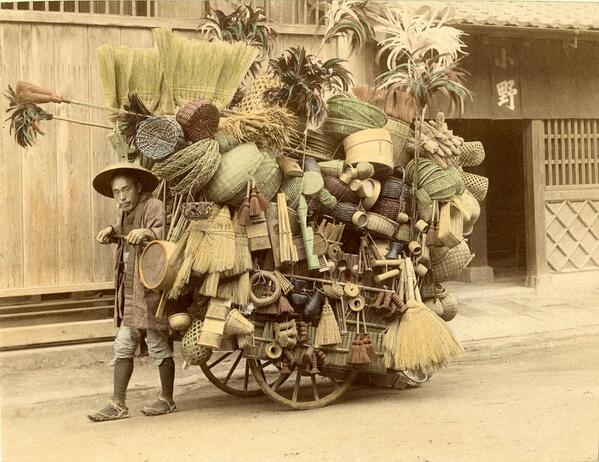 DConnaissances's tweet photo. Colporteur japonais en 1901. https://t.co/7RS4Jsiz54