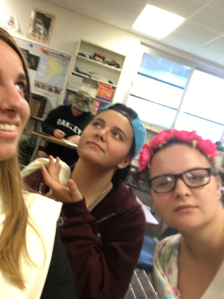 camitango's tweet photo. @PTownStuco @GWojkiewicz When in Rome... https://t.co/hfdjxu1JTI