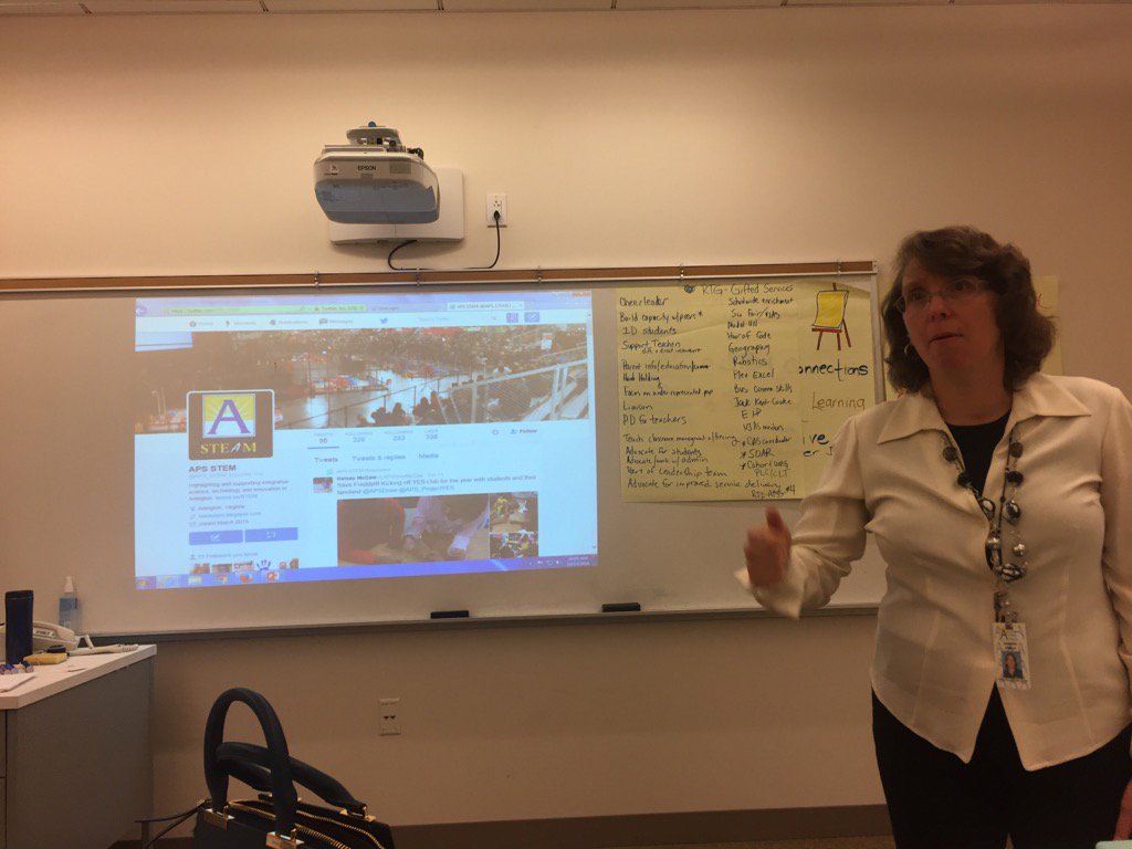 RTGs learning how to tell our stories via Twitter. Thanks <a href="/APS_STEM/">APS STEM</a>