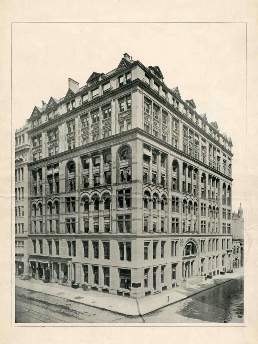 #TBT Built in 1892, the United Charities Building has housed many charities and non-profits bit.ly/2e0cxTb