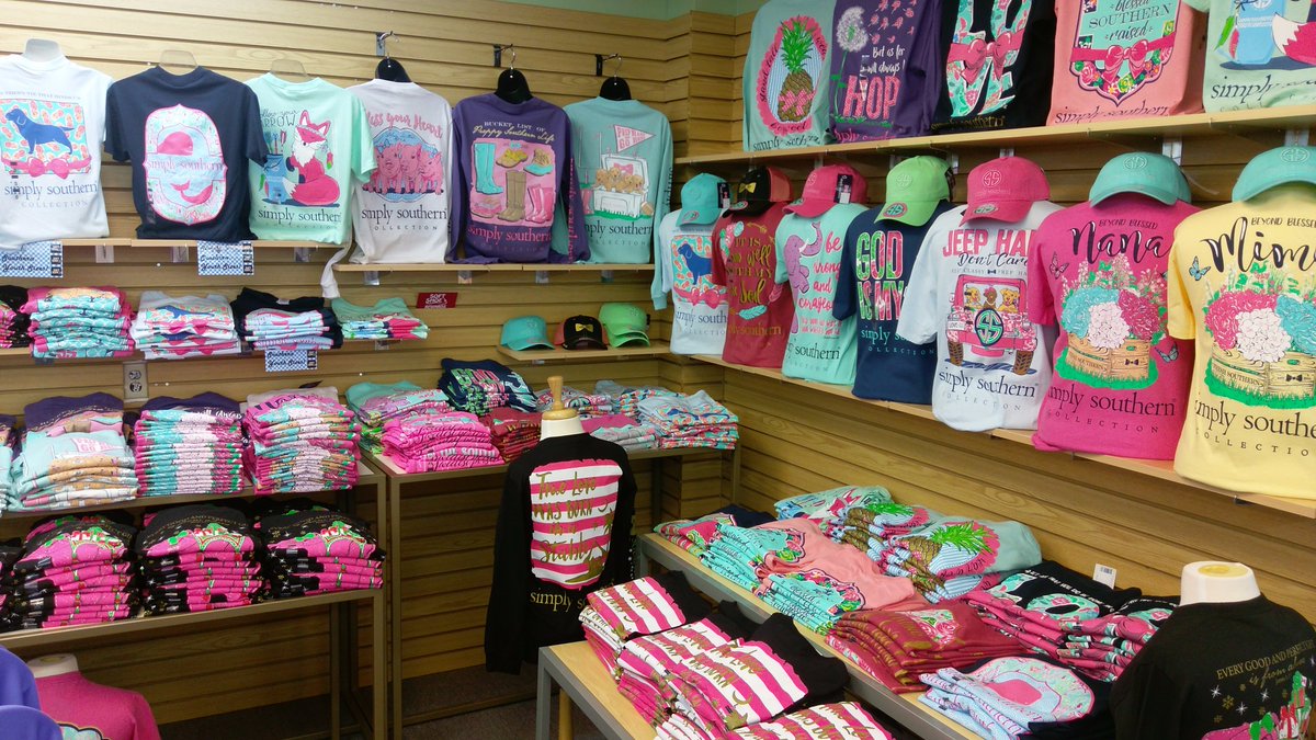 We are almost to 1,000 followers. If we get there today, we will give a <a href="/SimplySouthernT/">Simply Southern</a>  to someone who retweets this! #softshoegiveaway