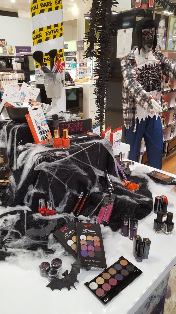 CornsJacqui's tweet photo. Visit tesco dudley for our Halloween face painting fun ! Raising money for #StandUpToCancer  @CharrCox @lisarowe28 @Burke2411 https://t.co/gYpqETbIMf