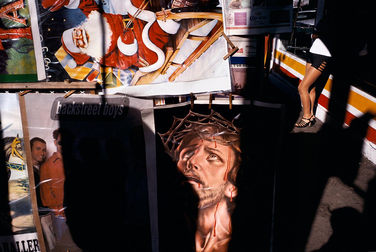 Street photographer Alex Webb captures Mexico's complexity over 30 years nbcnews.to/2eaeDxu 📷 Alex Webb <a href="/MagnumPhotos/">Magnum Photos</a> <a href="/aperturefnd/">Aperture</a>